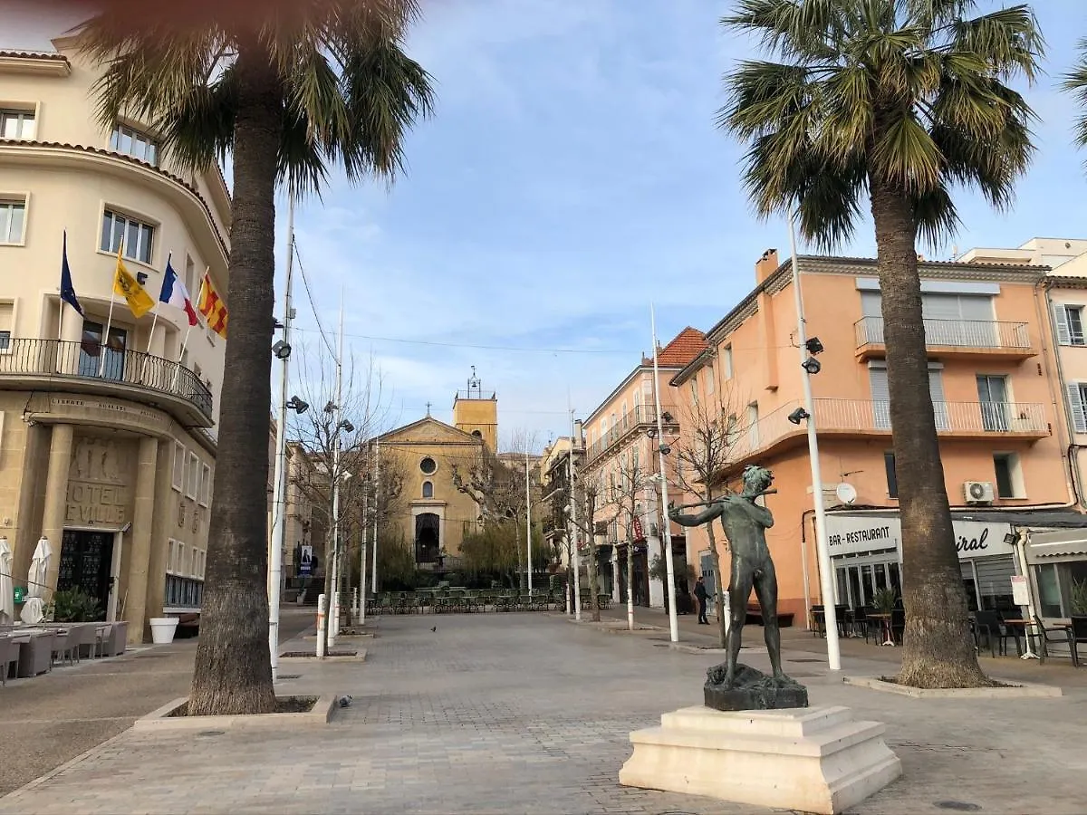 Vue Mer A 180 Degre Bandol 0*,  France